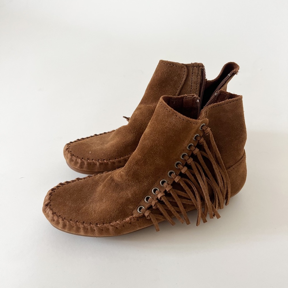 moccasin boots